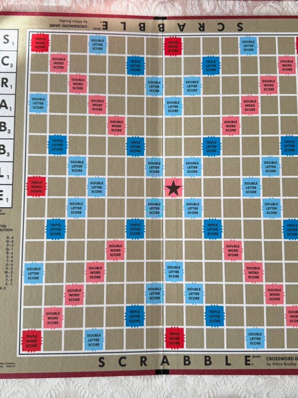1982 Milton Bradley USA Scrabble crossword game - Picture 2 of 7